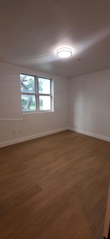 15051 Royal Oaks Ln 106, North Miami, FL 33181