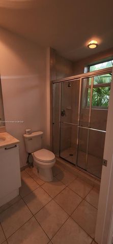 15051 Royal Oaks Ln 106, North Miami, FL 33181