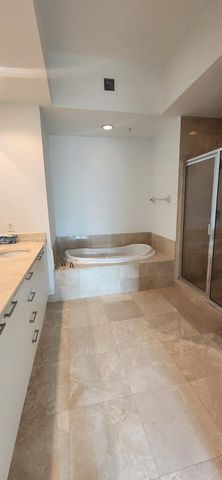 15051 Royal Oaks Ln 106, North Miami, FL 33181