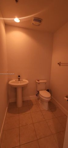 15051 Royal Oaks Ln 106, North Miami, FL 33181