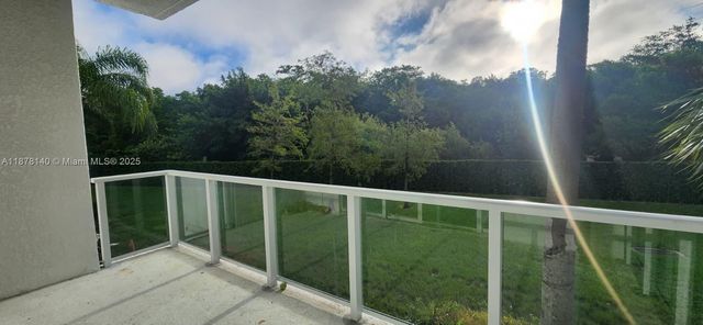 15051 Royal Oaks Ln 106, North Miami, FL 33181