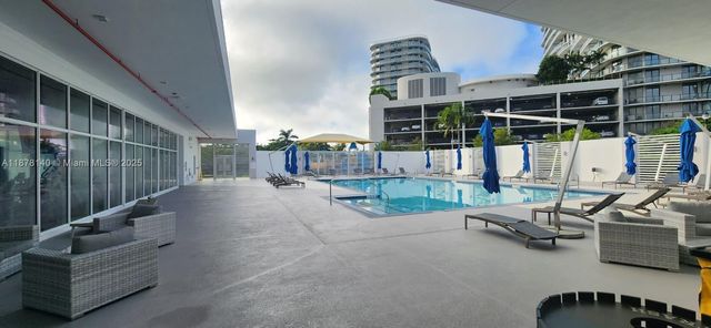 15051 Royal Oaks Ln 106, North Miami, FL 33181