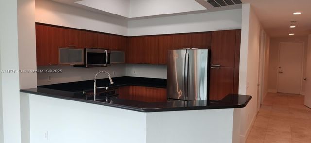 15051 Royal Oaks Ln 106, North Miami, FL 33181