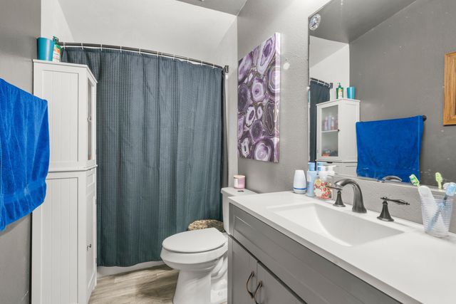 2311 Lara Lane, Central Point, OR 97502