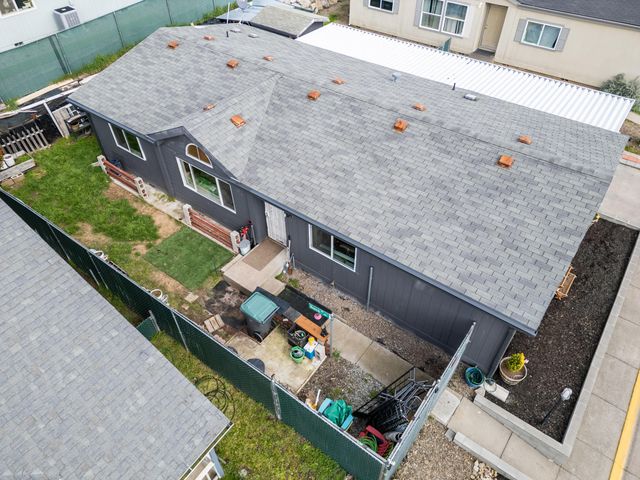 2311 Lara Lane, Central Point, OR 97502