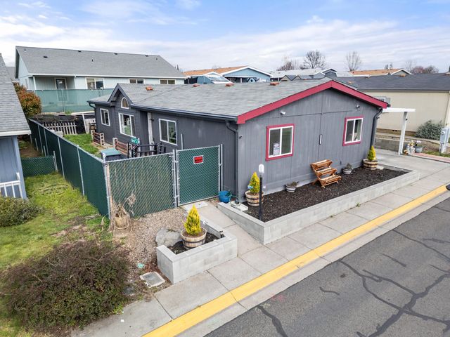 2311 Lara Lane, Central Point, OR 97502