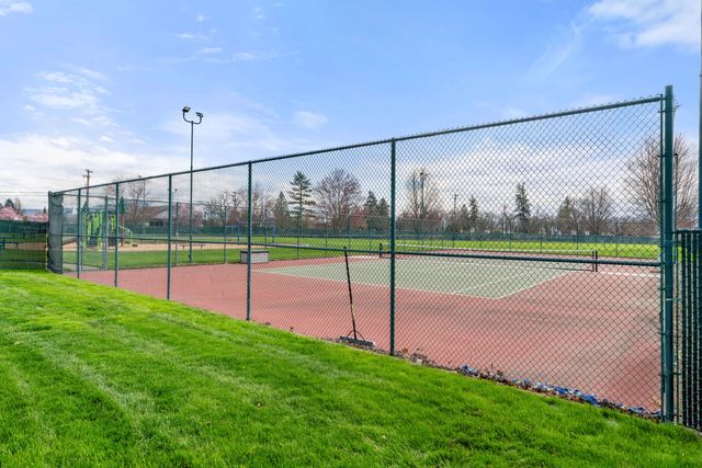 2311 Lara Lane, Central Point, OR 97502