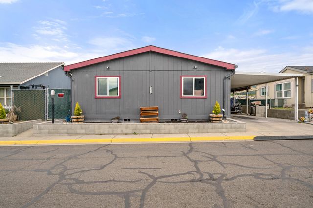 2311 Lara Lane, Central Point, OR 97502