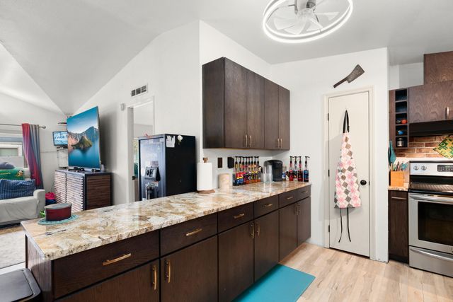 2311 Lara Lane, Central Point, OR 97502