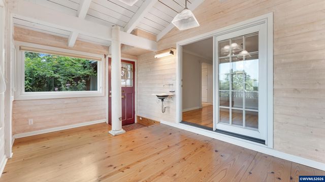 38647 Scravel Hill Rd NE, Albany, OR 97322