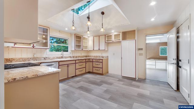 38647 Scravel Hill Rd NE, Albany, OR 97322