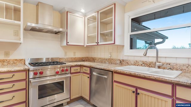 38647 Scravel Hill Rd NE, Albany, OR 97322