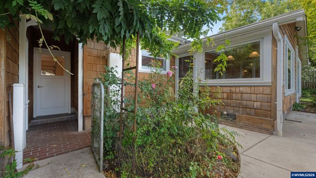 38647 Scravel Hill Rd NE, Albany, OR 97322
