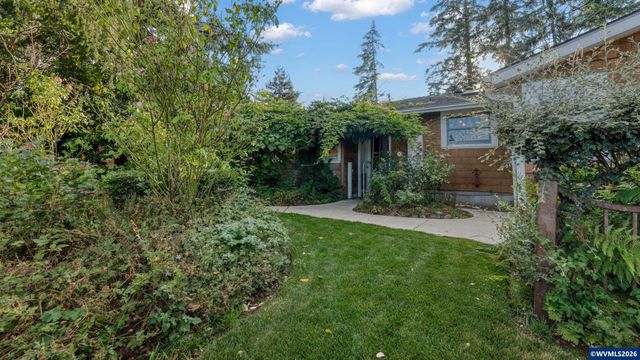 38647 Scravel Hill Rd NE, Albany, OR 97322