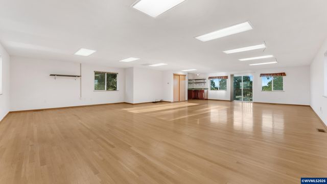 38647 Scravel Hill Rd NE, Albany, OR 97322