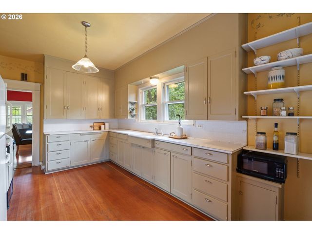 6635 Ne MALLORY Ave, Portland, OR 97211