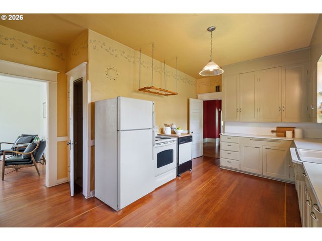 6635 Ne MALLORY Ave, Portland, OR 97211