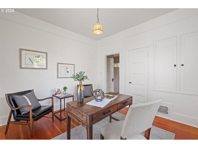 6635 Ne MALLORY Ave, Portland, OR 97211
