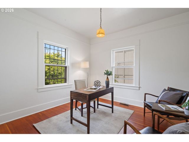 6635 Ne MALLORY Ave, Portland, OR 97211
