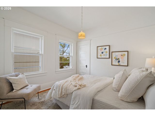6635 Ne MALLORY Ave, Portland, OR 97211