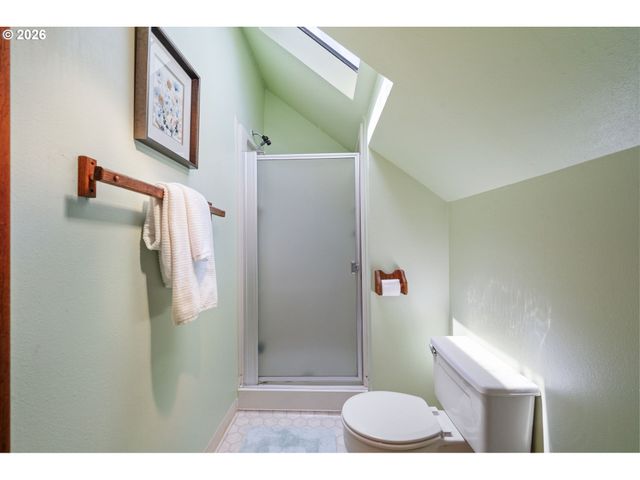 6635 Ne MALLORY Ave, Portland, OR 97211