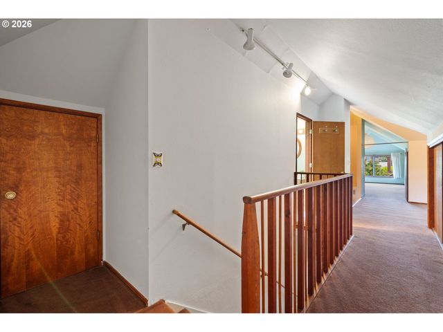 6635 Ne MALLORY Ave, Portland, OR 97211