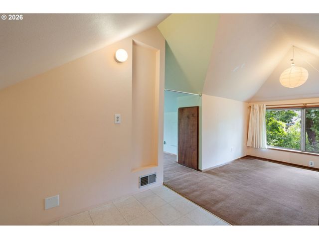 6635 Ne MALLORY Ave, Portland, OR 97211