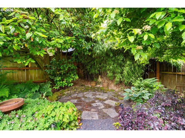 6635 Ne MALLORY Ave, Portland, OR 97211