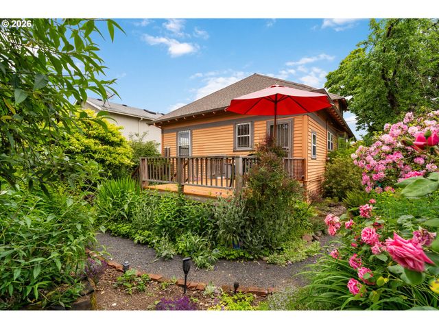 6635 Ne MALLORY Ave, Portland, OR 97211