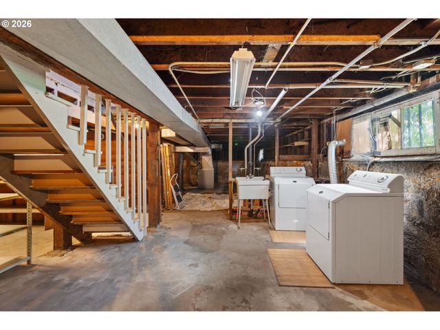 6635 Ne MALLORY Ave, Portland, OR 97211