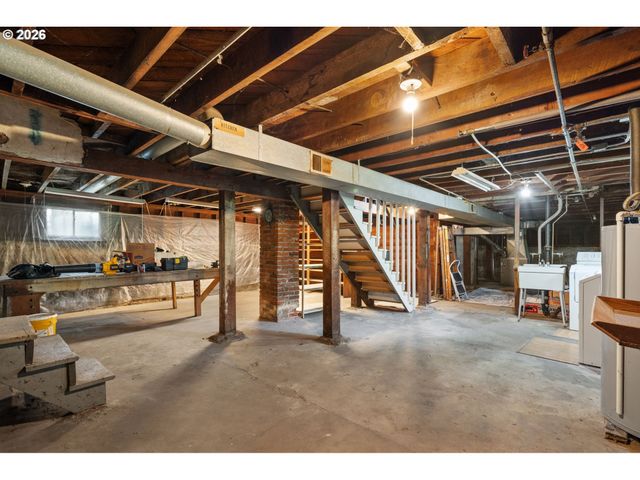 6635 Ne MALLORY Ave, Portland, OR 97211