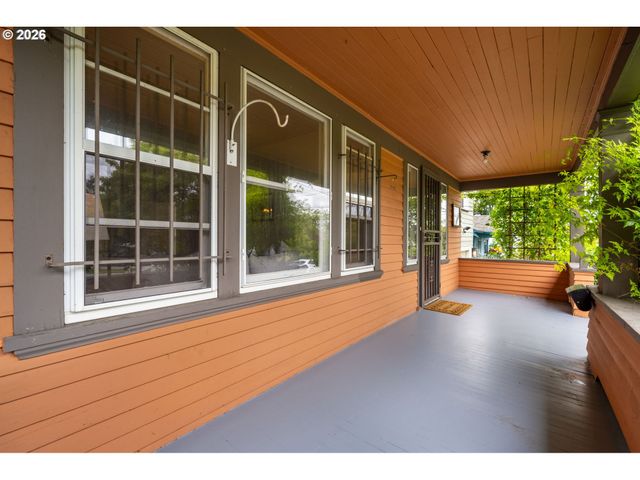 6635 Ne MALLORY Ave, Portland, OR 97211