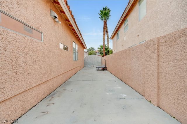 8348 Brittany Harbor Drive, Las Vegas, NV 89128