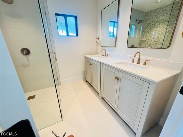712 Bumby ST E, Lehigh Acres, FL 33974