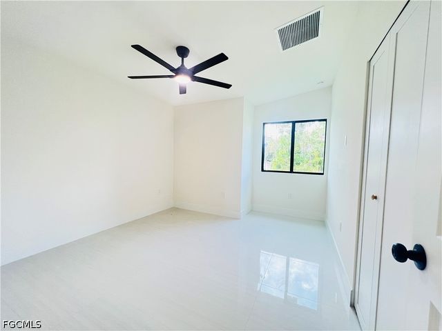 712 Bumby ST E, Lehigh Acres, FL 33974