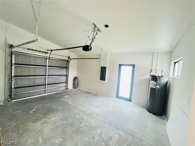 712 Bumby ST E, Lehigh Acres, FL 33974