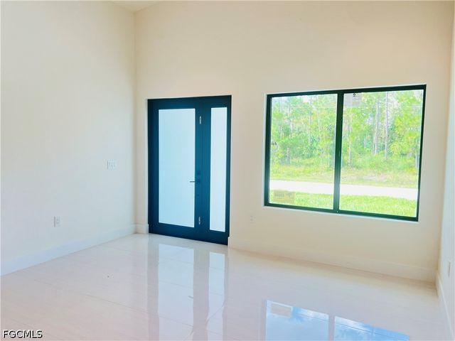 712 Bumby ST E, Lehigh Acres, FL 33974