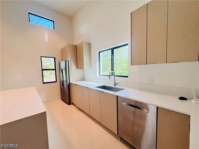 712 Bumby ST E, Lehigh Acres, FL 33974