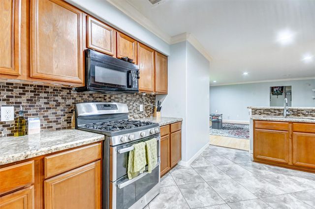 10627 Ince Lane, Houston, TX 77040