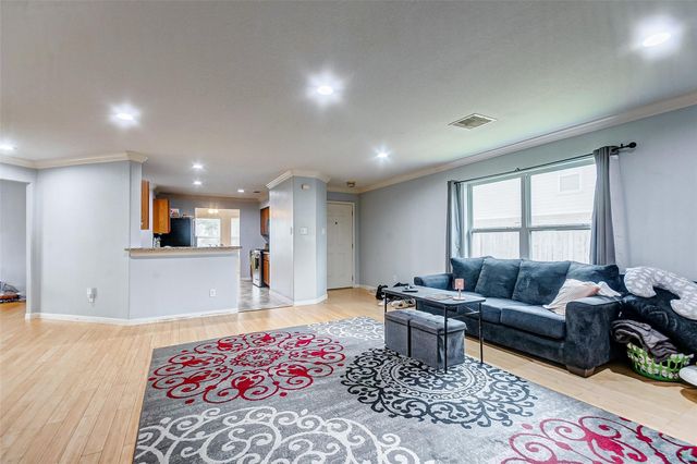 10627 Ince Lane, Houston, TX 77040