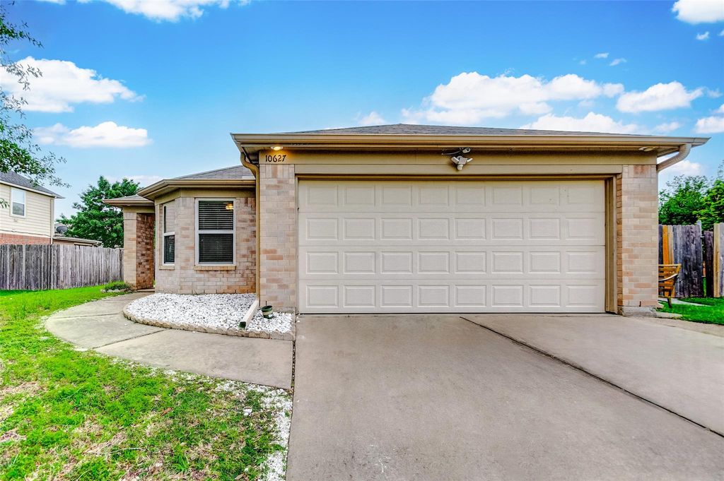 10627 Ince Lane, Houston, TX 77040