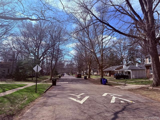 18485 Salem Street, Detroit, MI 48219