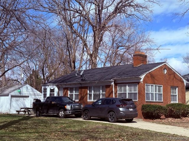 18485 Salem Street, Detroit, MI 48219