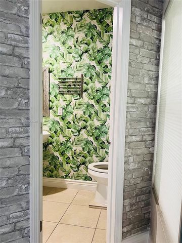 1536 Polk St 6, Hollywood, FL 33020