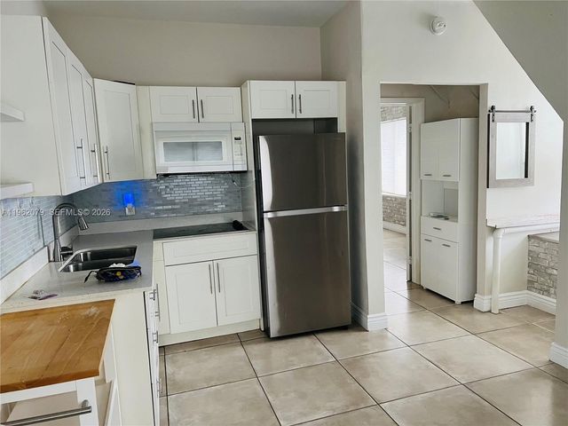 1536 Polk St 6, Hollywood, FL 33020