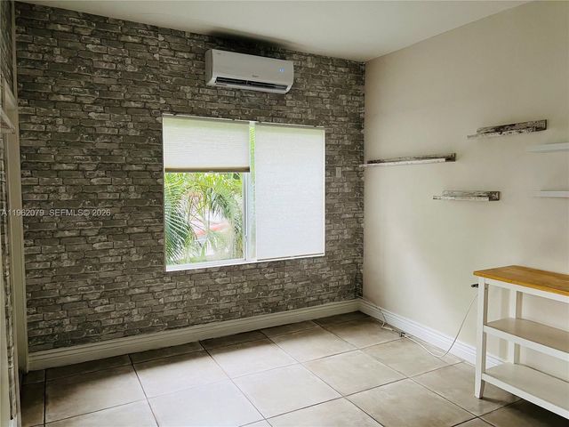 1536 Polk St 6, Hollywood, FL 33020