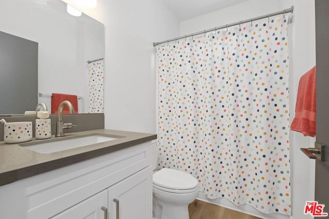 14665 W Sara Lane, Panorama City, CA 91402