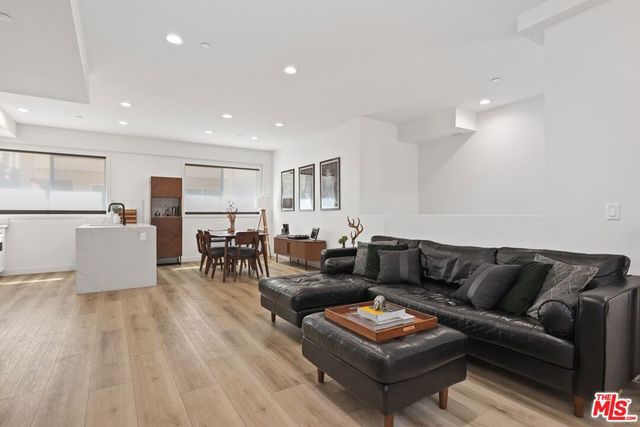 14665 W Sara Lane, Panorama City, CA 91402