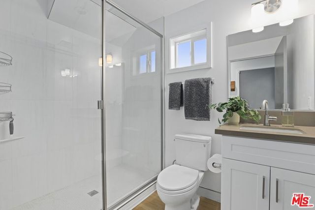 14665 W Sara Lane, Panorama City, CA 91402