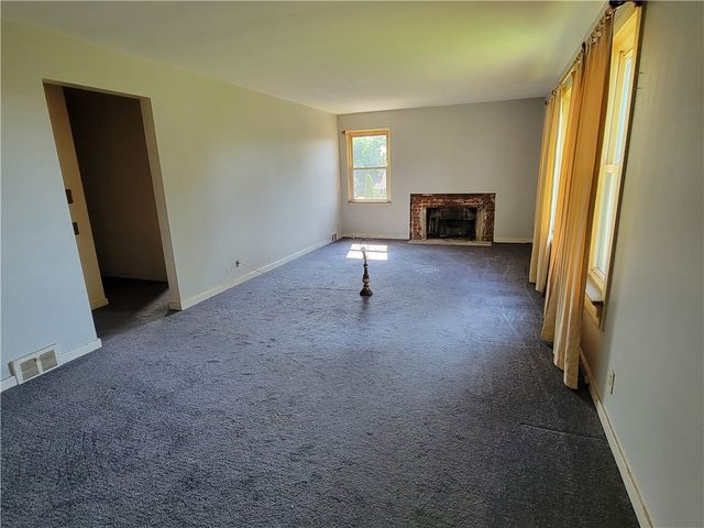 421 Hays Rd, Peters Twp, PA 15367